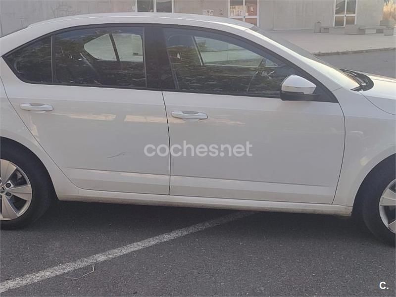 Usado Skoda Octavia Ambition 150 CV (110 kW) 2019 Blanco Berlina