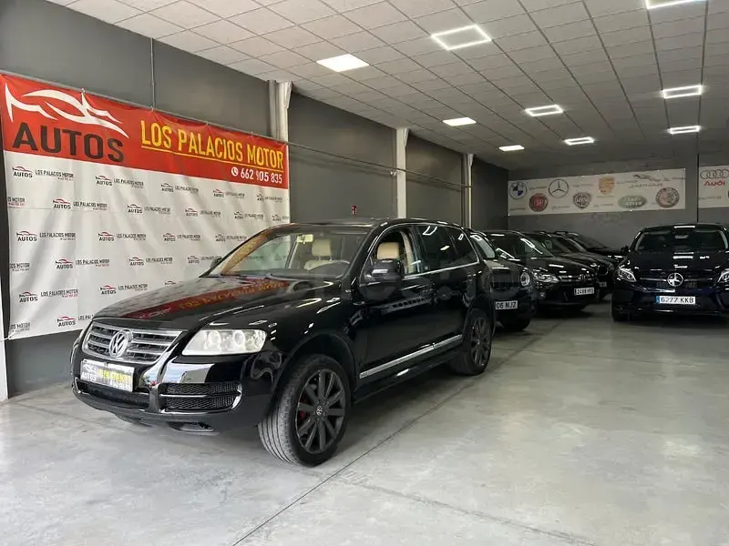 Second-hand VW Touareg R-line 231 CP (169 kW) 2006 Negru SUV