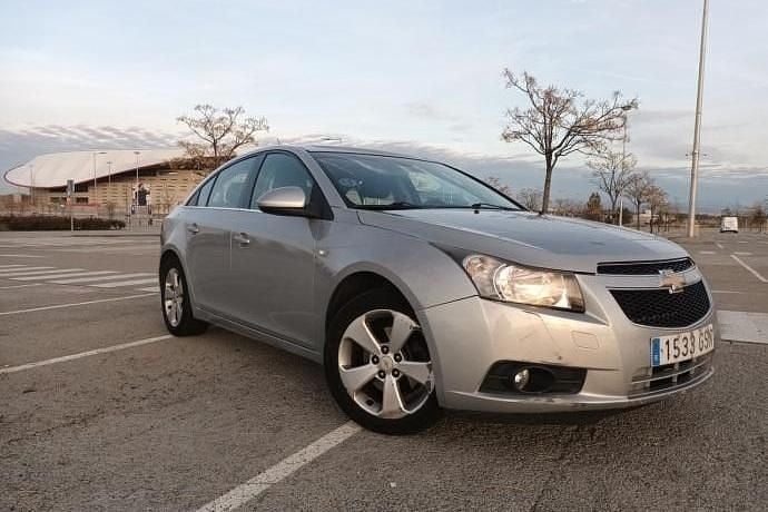 Usado Chevrolet Cruze 2009 Gris Berlina