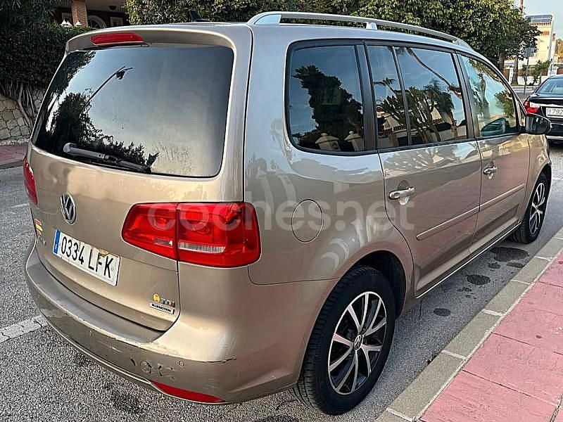 Usado VW Touran Advance 105 CV (77 kW) 2015 Beige Monovolumen