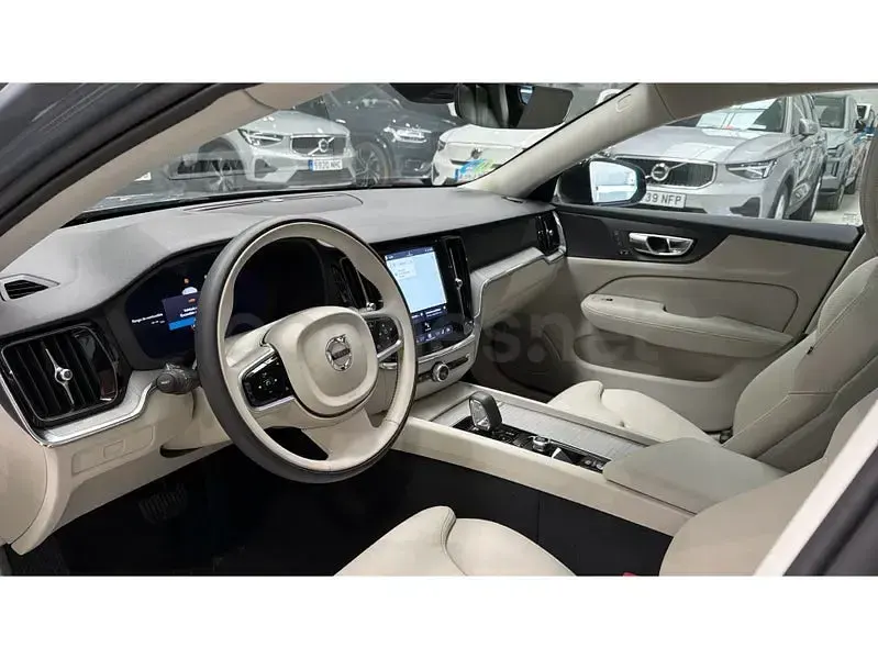 Nuevo Volvo V60 Plus 197 CV (144 kW) 2025 Gris / plata Familiar