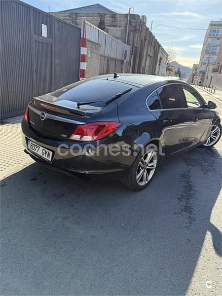 Usado Opel Insignia Edition 130 CV (95 kW) 2010 Negro Berlina