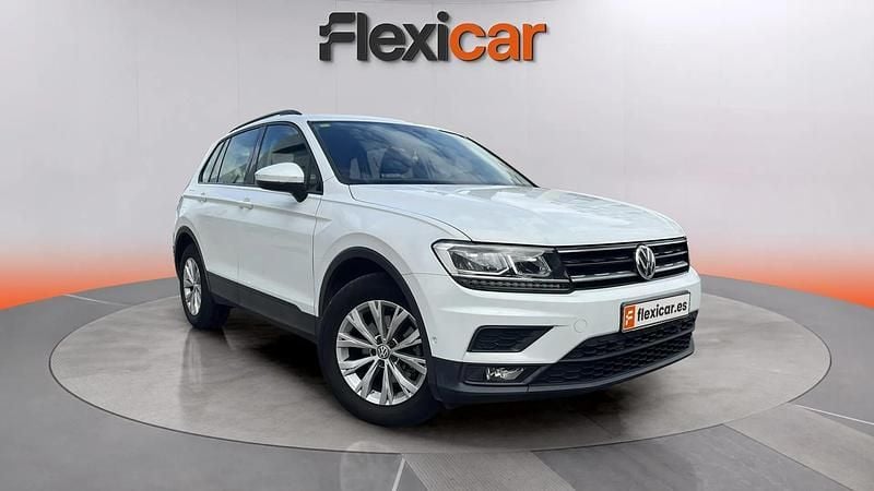 Usado VW Tiguan Edition 125 CV (91 kW) 2017 Blanco SUV
