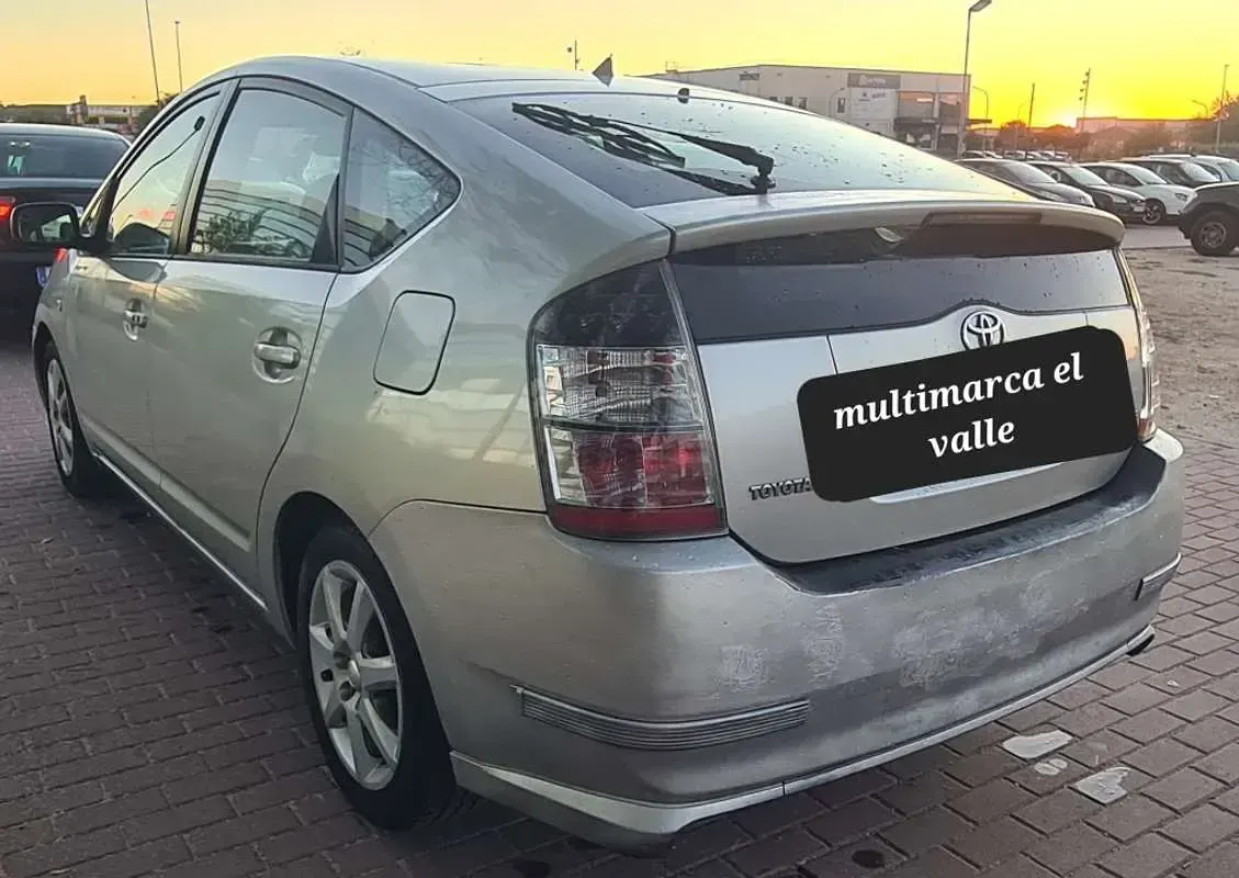 Usado Toyota Prius 72 CV (52 kW) 2004 Gris Utilitario