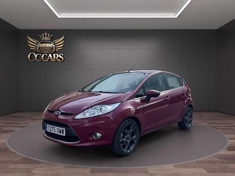 Usado Ford Fiesta Titanium 120 CV (88 kW) 2009 Burdeos Utilitario