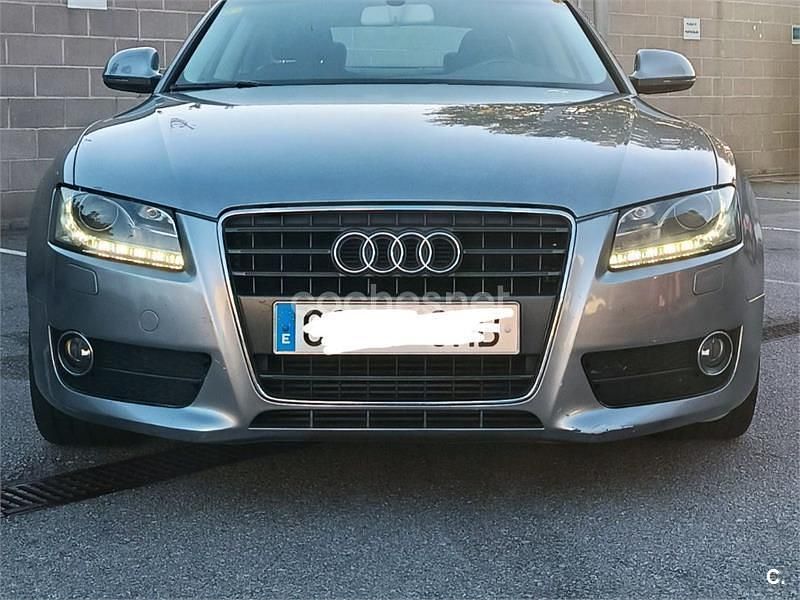 Gris / plata Usado 2009 Audi A5 Coupe | 9500 € (Buen precio) - Imagen 1/4