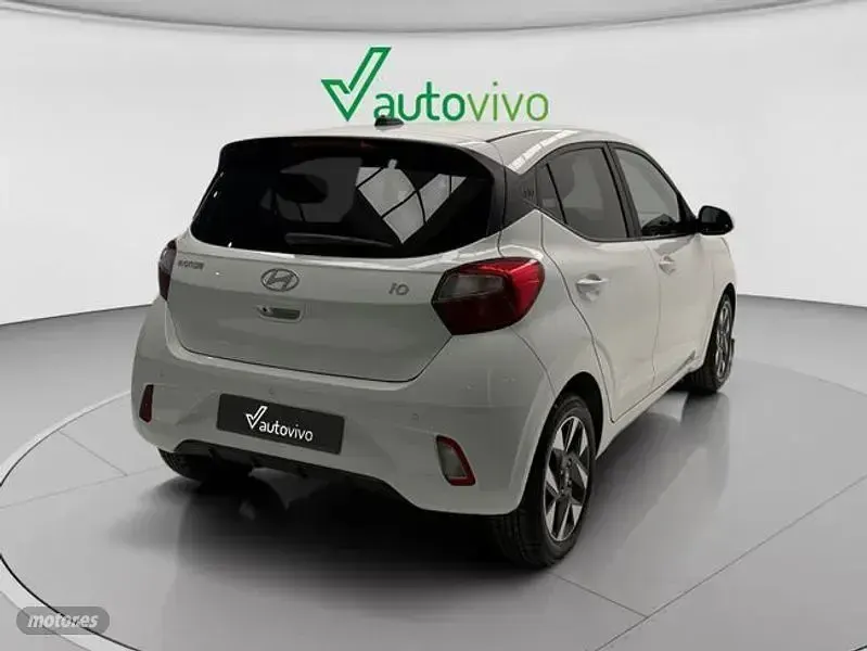 Usado Hyundai i10 63 CV (46 kW) 2025 Blanco Utilitario