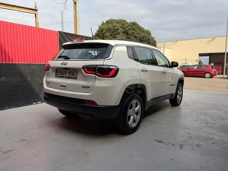 Usado Jeep Compass Longitude 140 CV (102 kW) 2018 Blanco SUV