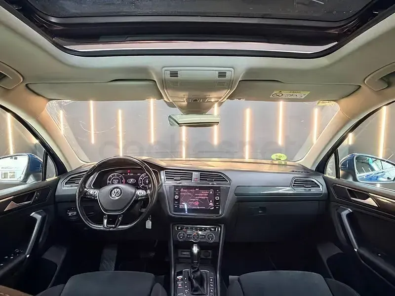 Usado VW Tiguan Sportline 150 CV (110 kW) 2018 Azul SUV
