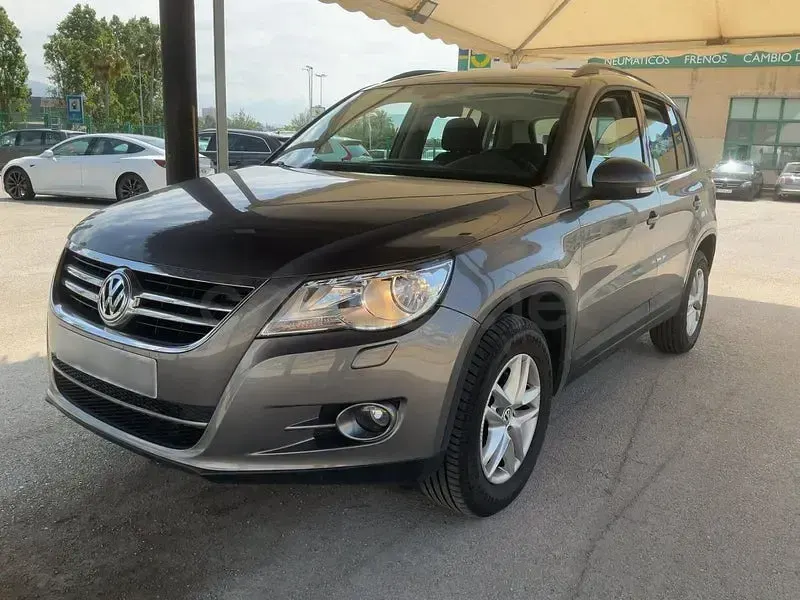 Usado VW Tiguan Advance 150 CV (110 kW) 2009 Gris / plata SUV
