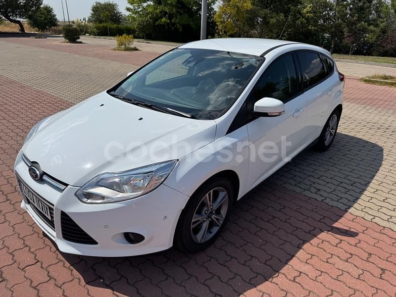 Blanco Usado 2014 Ford Focus Trend Berlina | 7800 € (Precio justo) - Imagen 1/4