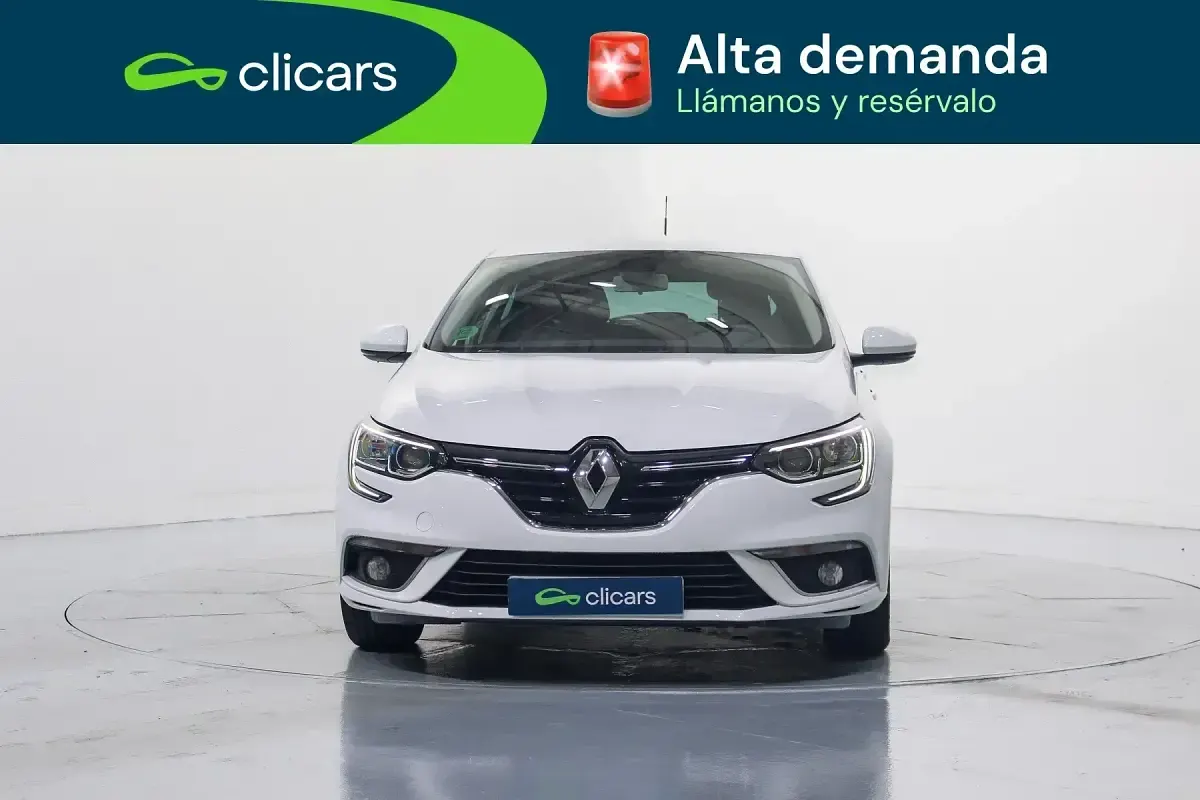 Usado Renault Mégane 130 CV (95 kW) 2018 Blanco Berlina