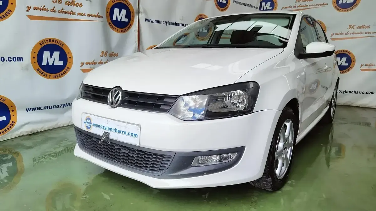 Usado VW Polo Advance 70 CV (51 kW) 2013 Blanco Utilitario