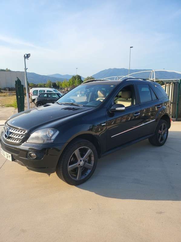 Negro Usado 2008 Mercedes ML280 Edition 1 SUV | 9990 € (Buen precio) - Imagen 1/4