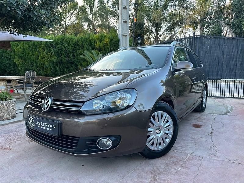 Usado VW Golf VI Advance 105 CV (77 kW) 2011 Marrón Utilitario