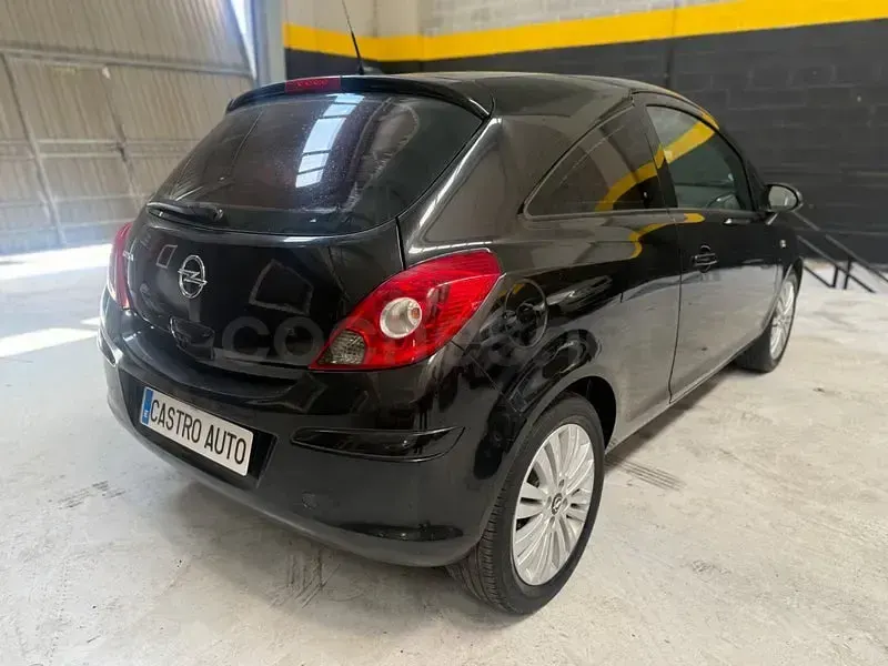 Usado Opel Corsa Excellence 90 CV (66 kW) 2014 Negro Utilitario
