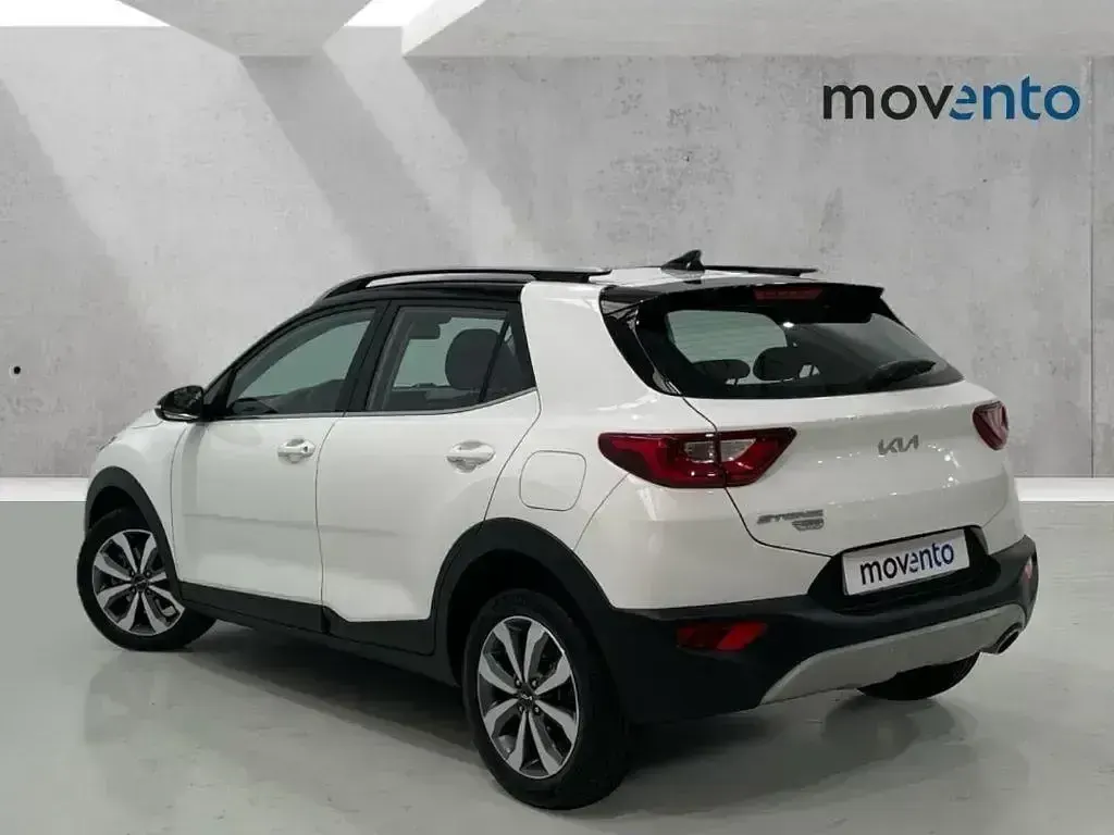 Usado Kia Stonic 100 CV (73 kW) 2021 Blanco SUV