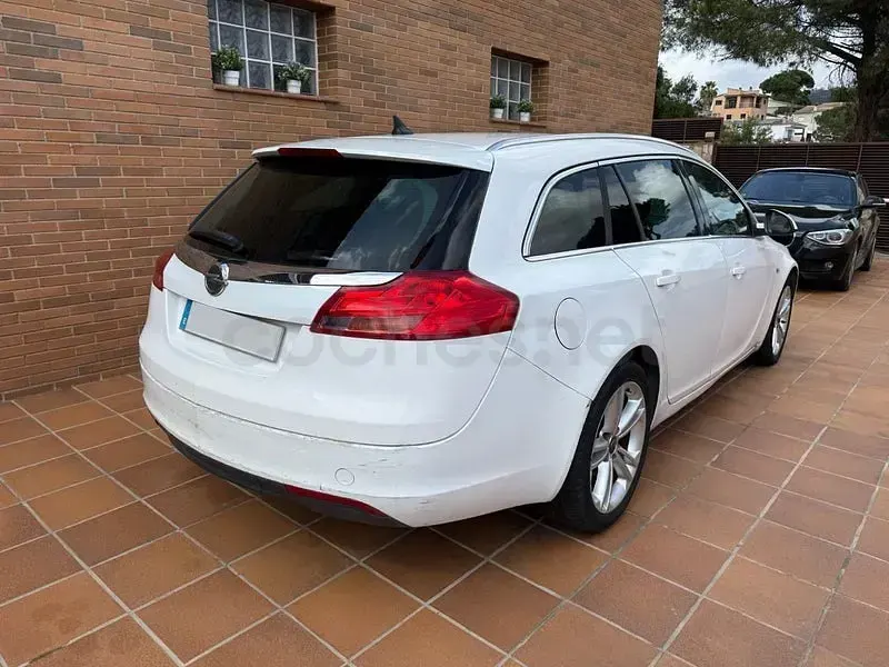 Usado Opel Insignia Sport 160 CV (117 kW) 2011 Blanco Familiar