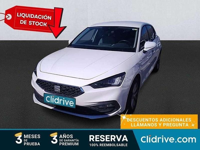 Usado Seat Leon Style 116 CV (85 kW) 2022 Blanco Utilitario