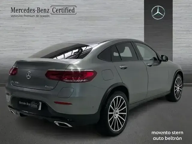 Usado Mercedes GLC300e AMG line 321 CV (236 kW) 2022 Gris SUV