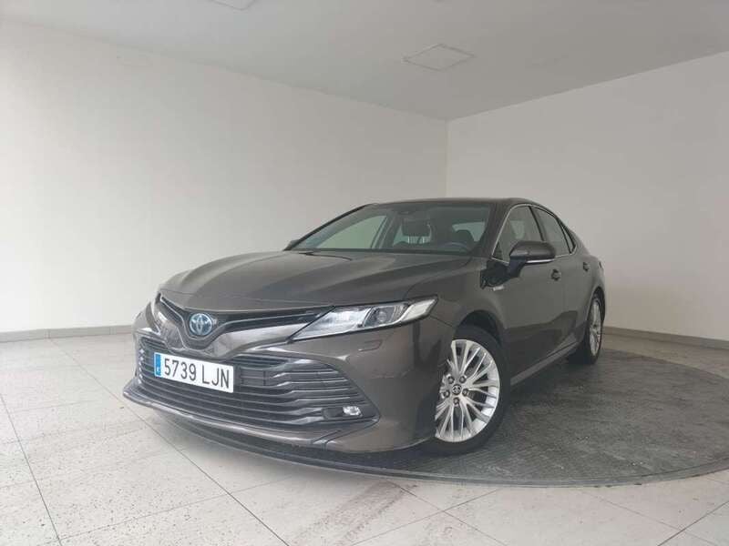 Usado Toyota Camry Advance 218 CV (160 kW) 2020 Gris Berlina