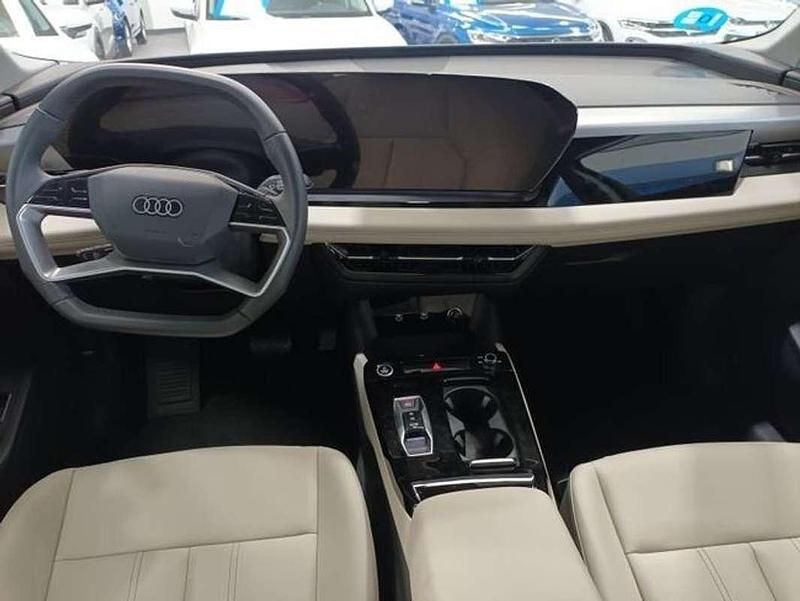 Usado Audi e-tron Sport 225 kW (306 CV) 2025 Negro SUV