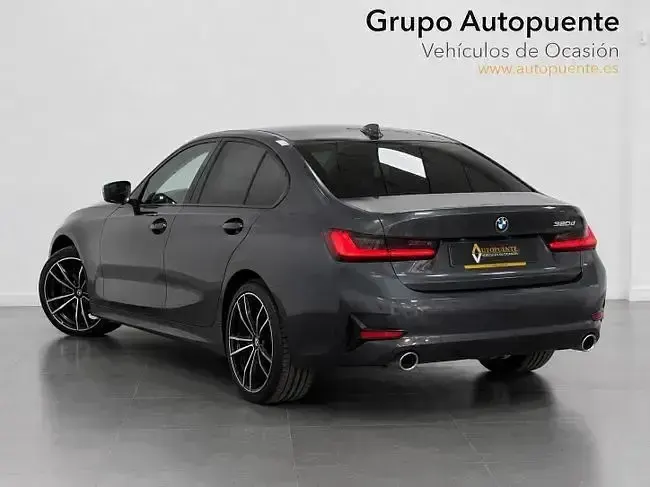 Usado BMW 320 Comfort Edition 190 CV (139 kW) 2022 Gris Berlina
