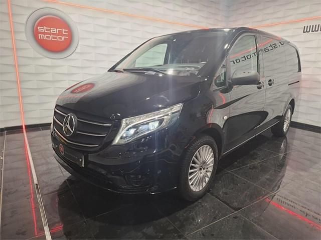 Usado Mercedes Vito 136 CV (100 kW) 2021 Negronegro Van