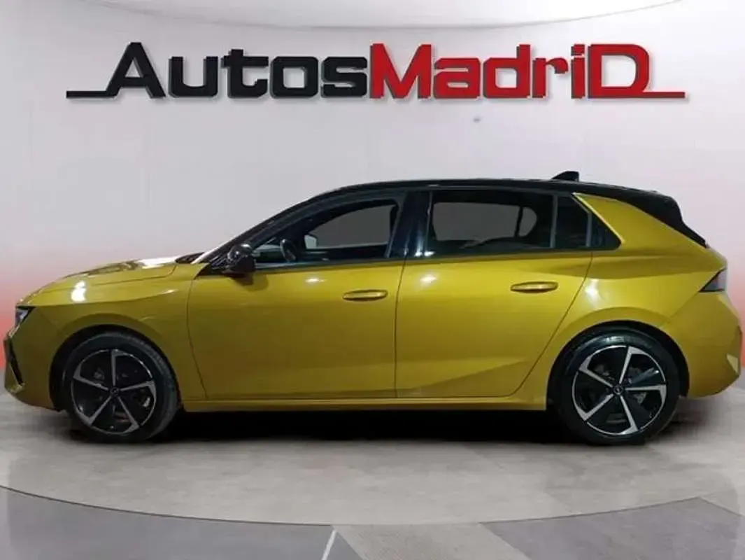Usado Opel Astra 131 CV (96 kW) 2024 Amarillo Utilitario