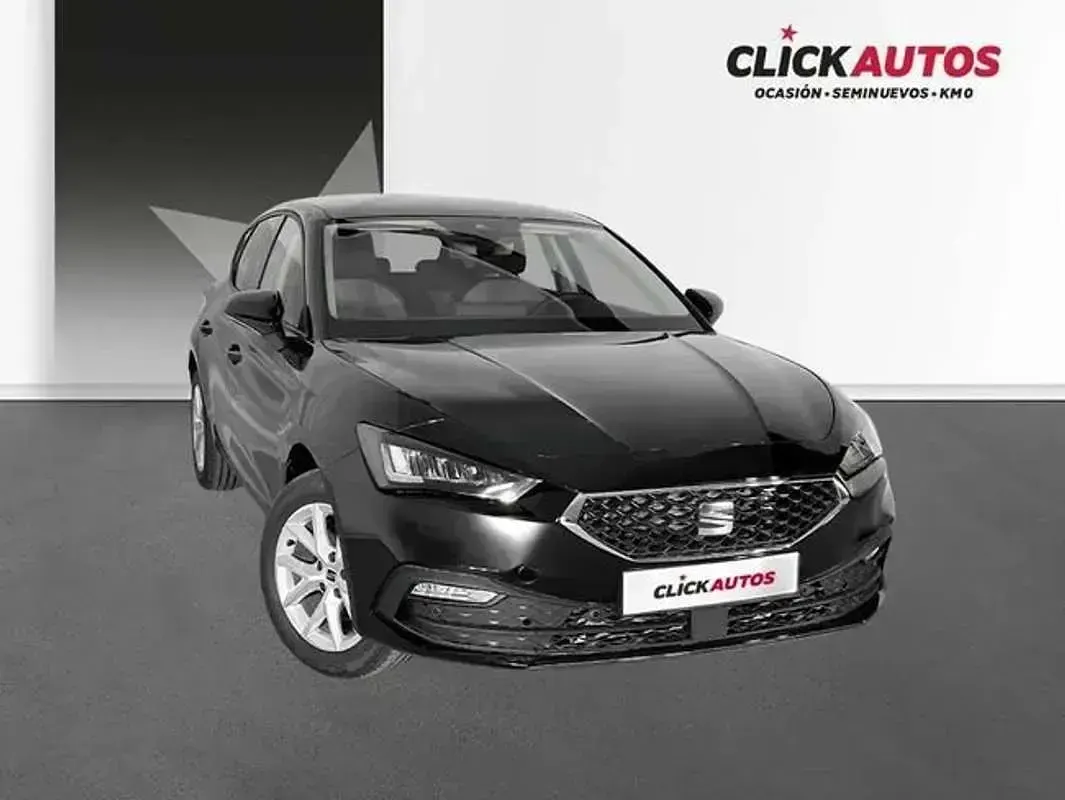 Usado Seat Leon Style 116 CV (85 kW) 2025 Negro Utilitario