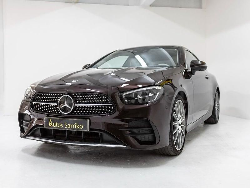 Usado Mercedes E350 299 CV (219 kW) 2022 Violeta / lila Coupe