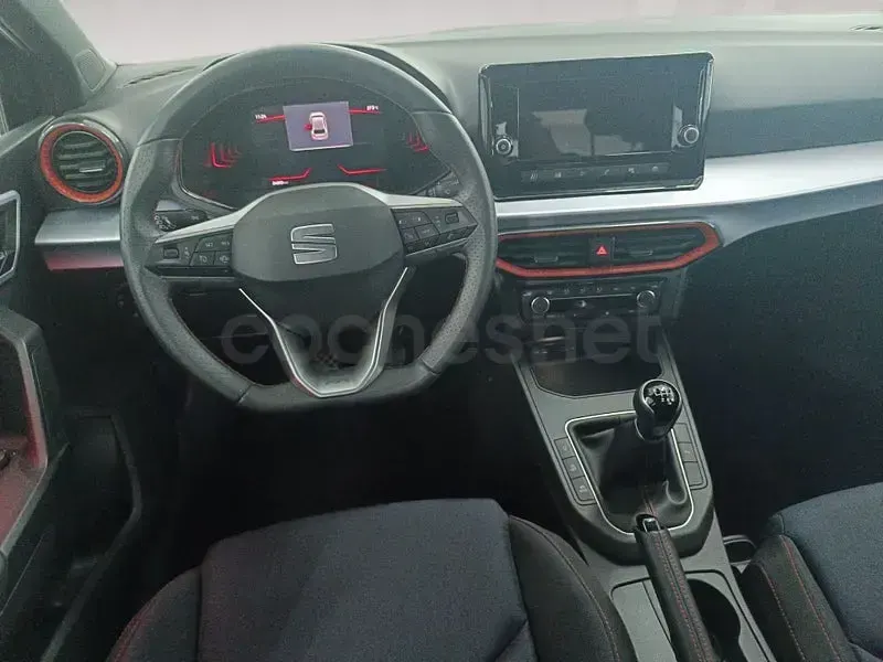 Usado Seat Ibiza FR 115 CV (84 kW) 2025 Gris / plata Utilitario