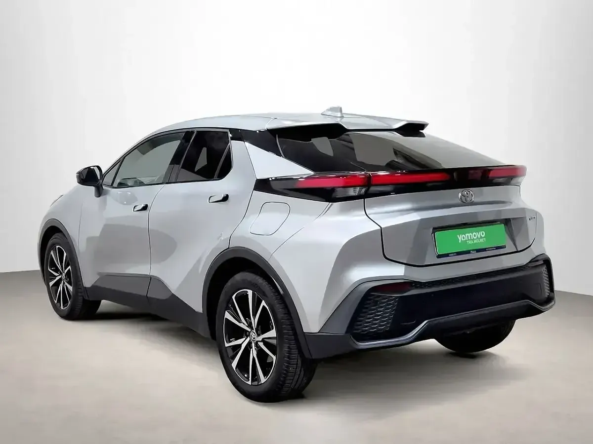 Usado Toyota C-HR Advance 140 CV (102 kW) 2024 Gris SUV