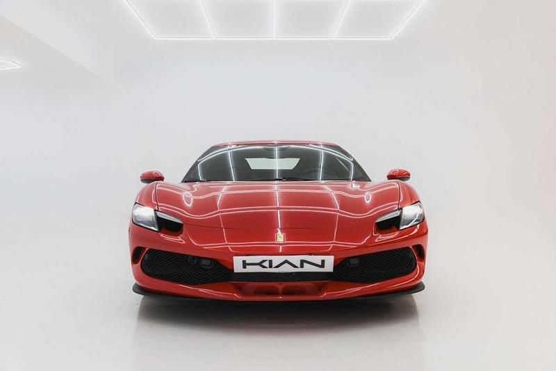 Usado Ferrari 296 829 CV (609 kW) 2023 Rojo Coupe