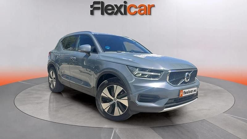 Begagnad Volvo XC40 Momentum 265 HK (194 kW) 2020 SUV