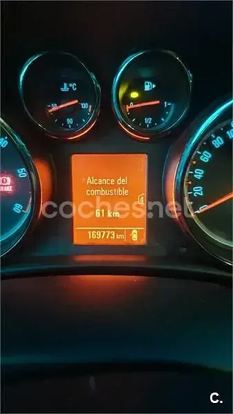 Usado Opel Astra Sportive 110 CV (80 kW) 2012 Blanco Familiar