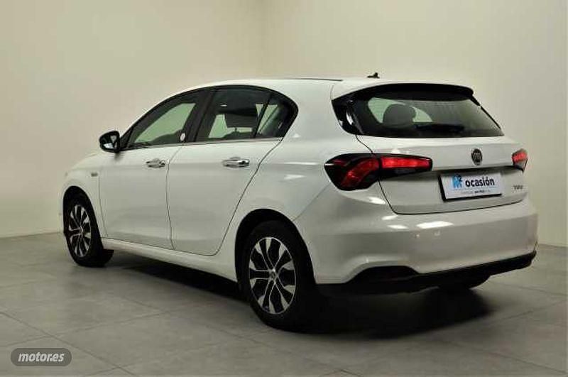 Usado Fiat Tipo Mirror 95 CV (69 kW) 2019 Blanco Familiar