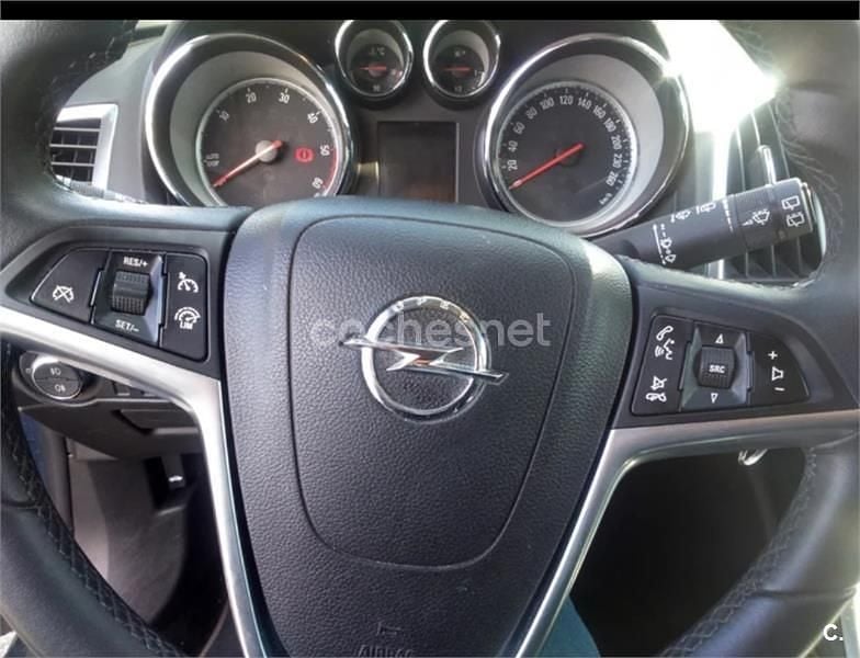 Usado Opel Astra Business 110 CV (80 kW) 2014 Azul Berlina