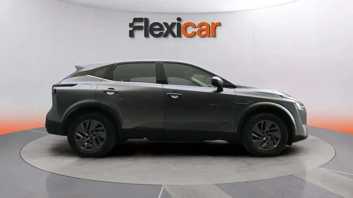 Usado Nissan Qashqai Acenta 158 CV (116 kW) 2023 Gris SUV