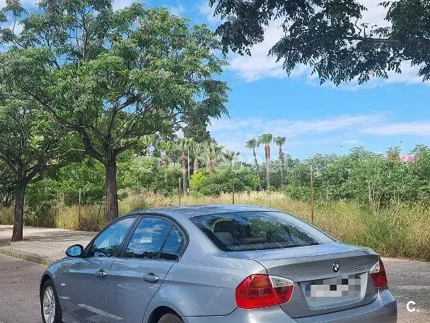 Usado BMW 320 Comfort Edition 163 CV (119 kW) 2006 Gris / plata Berlina