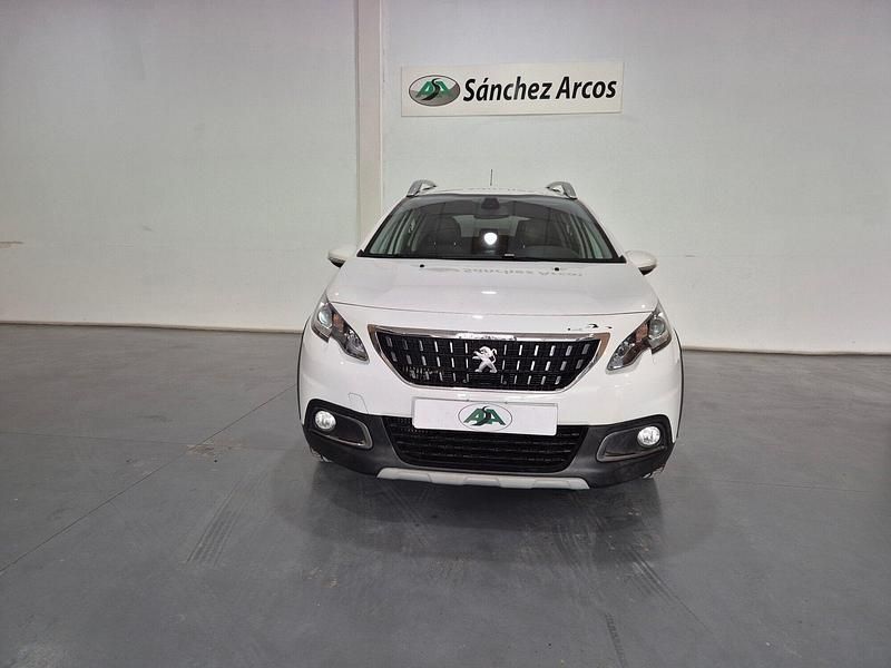 Usado Peugeot 2008 Allure 100 CV (73 kW) 2019 Blanco SUV