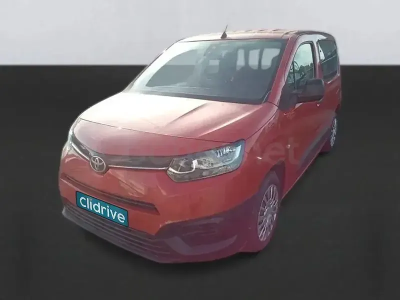Käytetty Toyota Proace Verso Active 131 HP (96 kW) 2023 Punainen Farmari