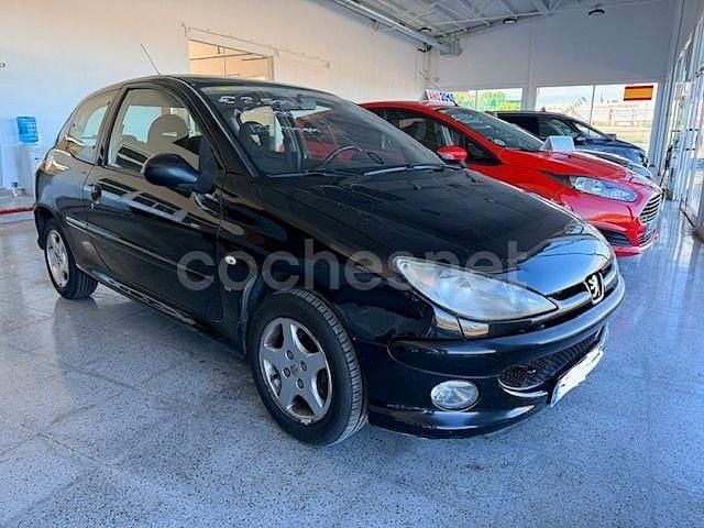 Negro Usado 2005 Peugeot 206 Berlina | 2495 € (Buen precio) - Imagen 1/4