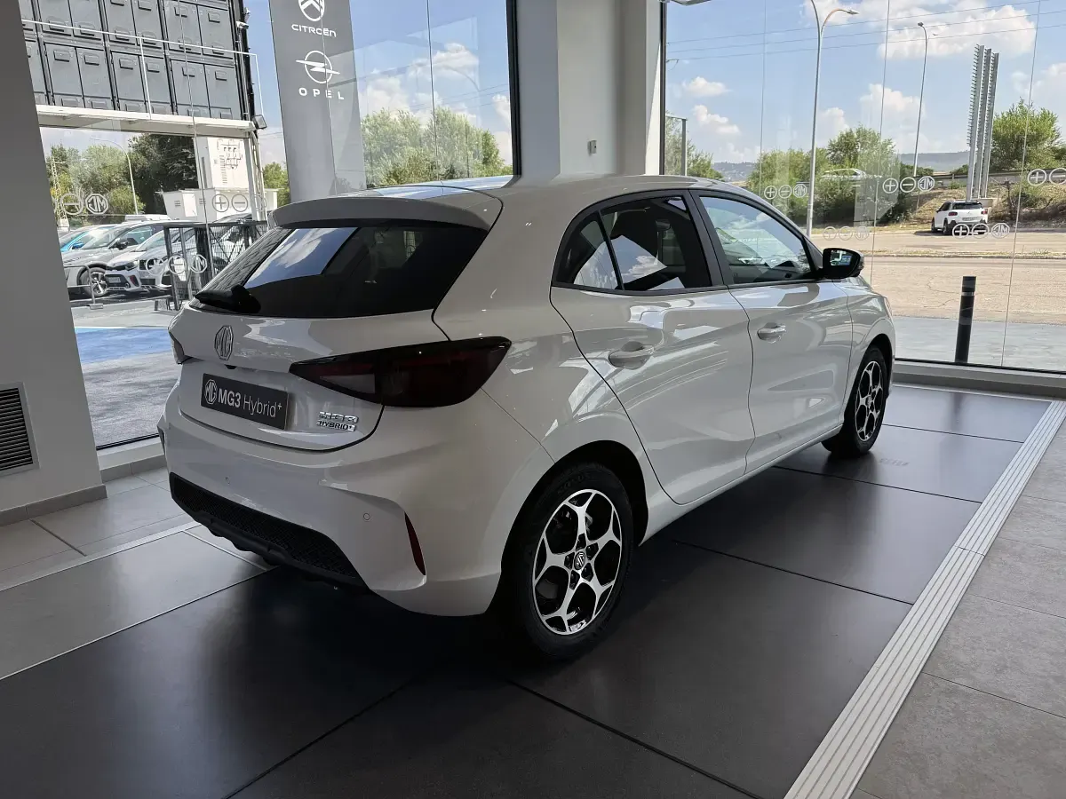 Nuevo MG MG3 Luxury 195 CV (143 kW) 2026 Utilitario