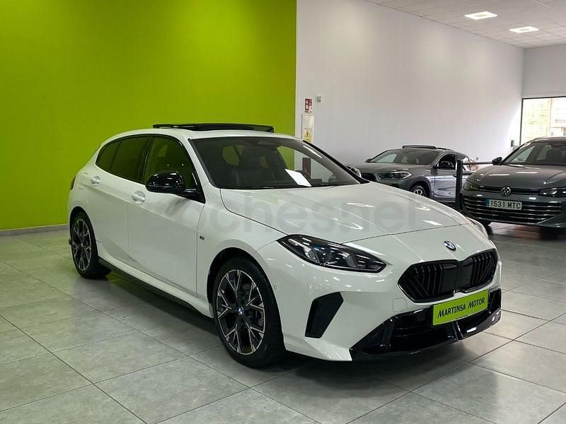 Usado BMW 118 Sport Line 150 CV (110 kW) 2025 Blanco Utilitario