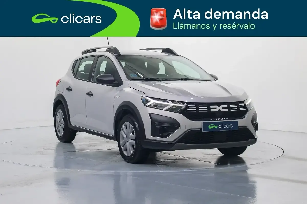 Usado Dacia Sandero Essentiel 100 CV (73 kW) 2023 Gris
