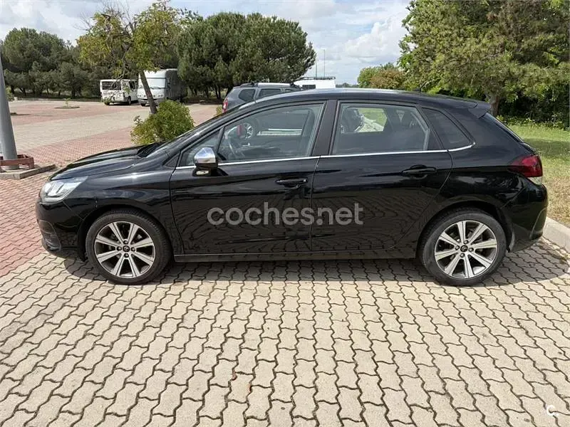 Usado Citroën C4 Feel 120 HP (88 kW) 2016 Preto Sedan