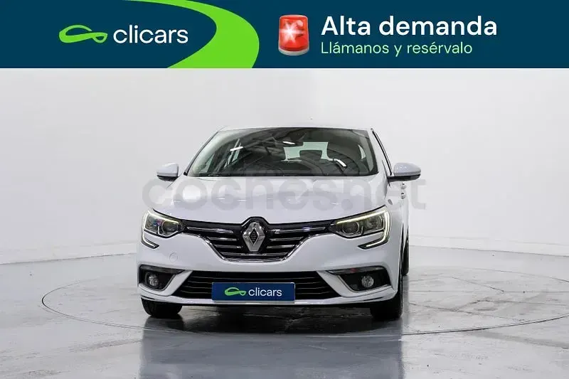 Usado Renault Mégane IV Zen 130 CV (95 kW) 2017 Blanco Berlina