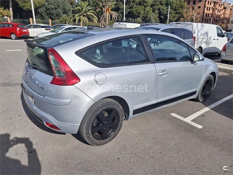 Usado Citroën C4 VTR Sport 110 CV (80 kW) 2006 Gris / plata Berlina