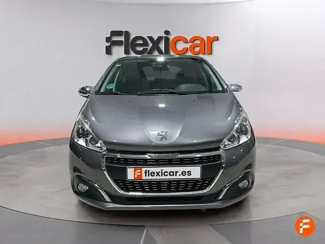 Usado Peugeot 208 82 CV (60 kW) 2018 Gris Utilitario